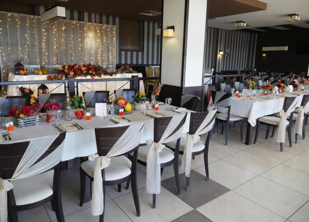 Park Hotel Stratesh Lovech Bagian luar foto