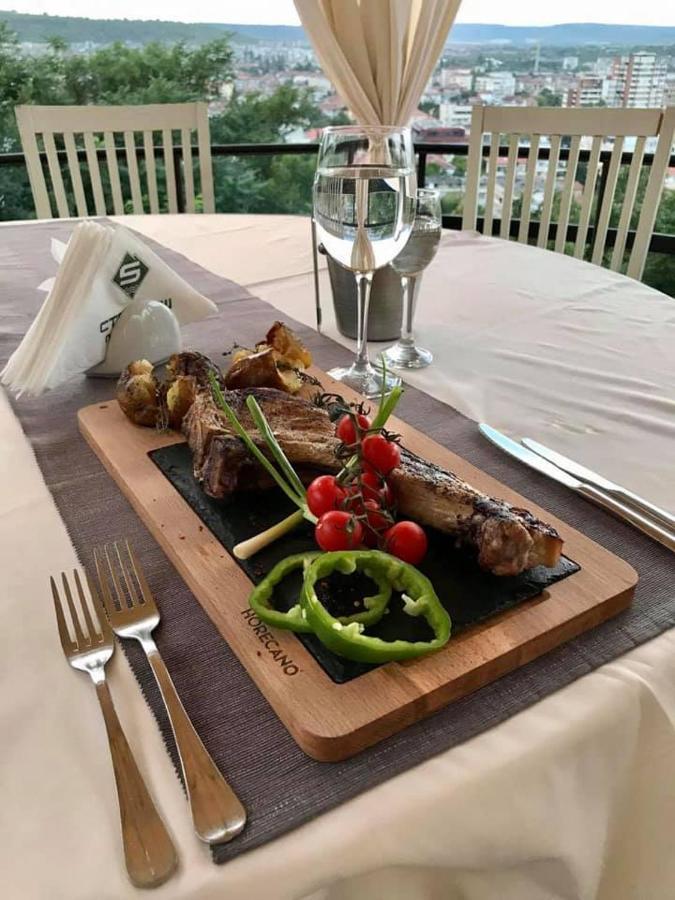 Park Hotel Stratesh Lovech Bagian luar foto