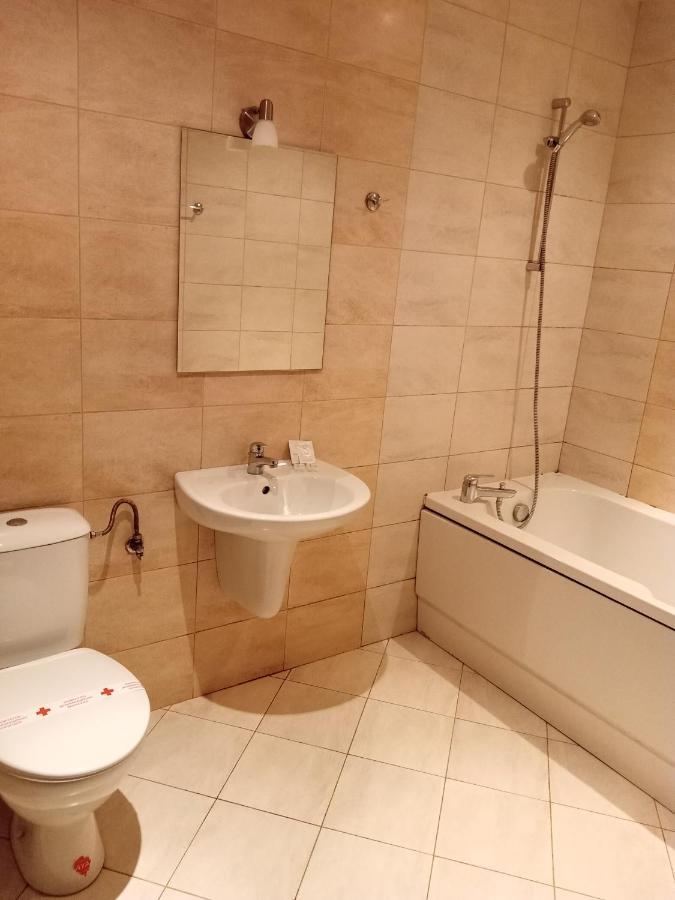Park Hotel Stratesh Lovech Bagian luar foto