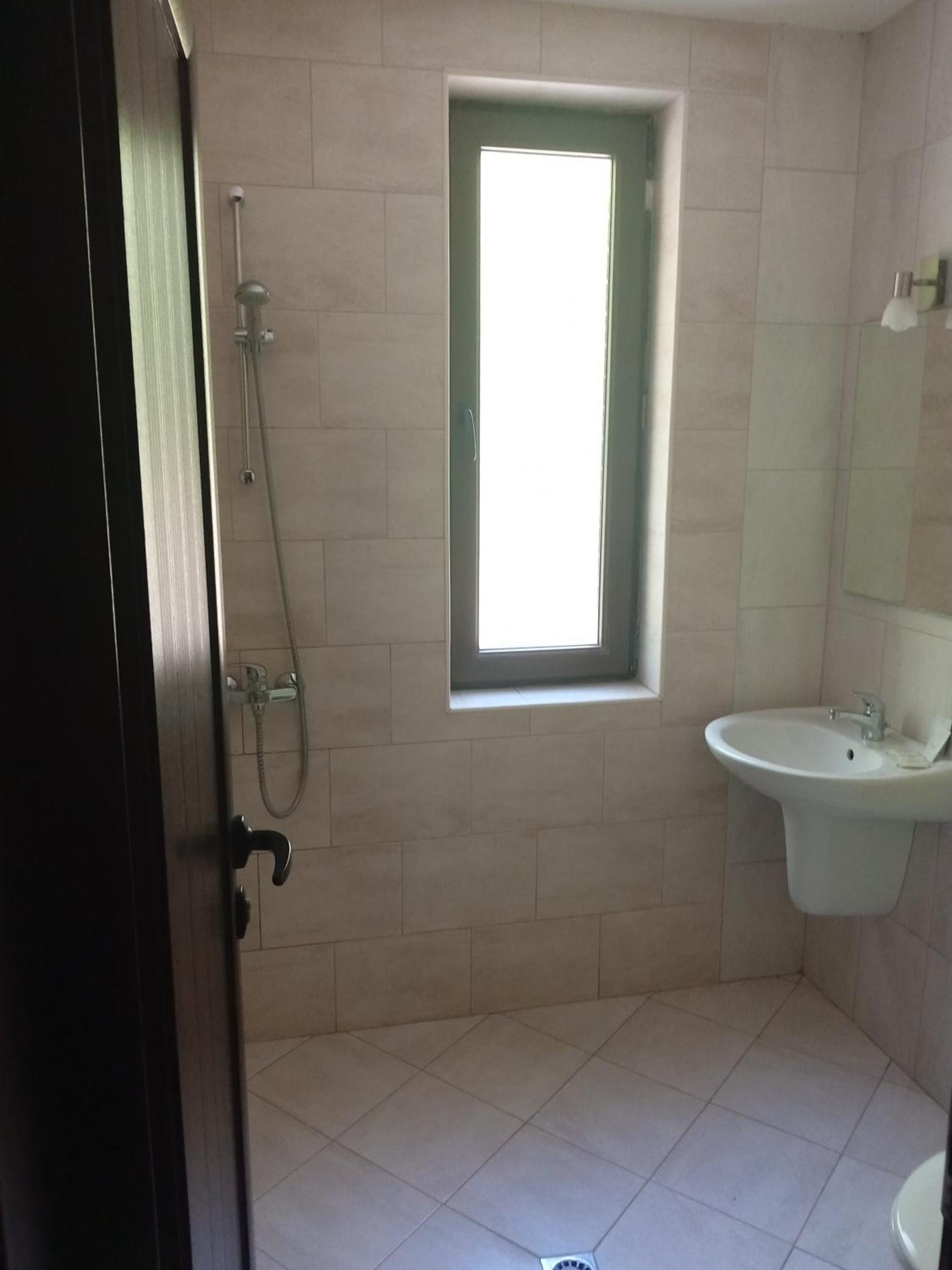 Park Hotel Stratesh Lovech Ruang foto